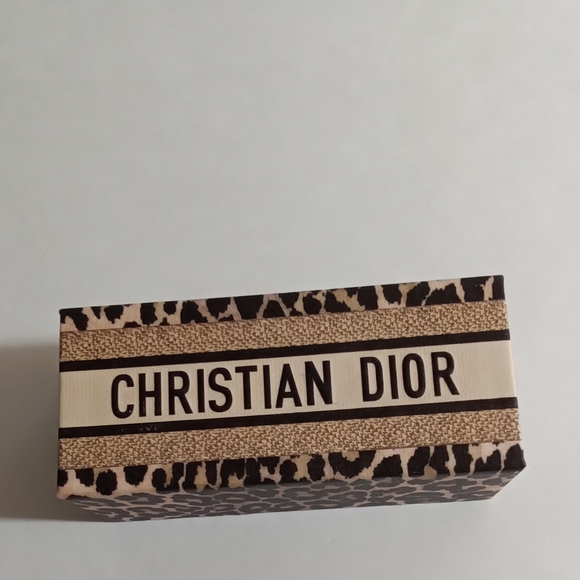 🆕️Dior Leopard Print Limited Edition Lipstick Holder - Picture 3 of 5